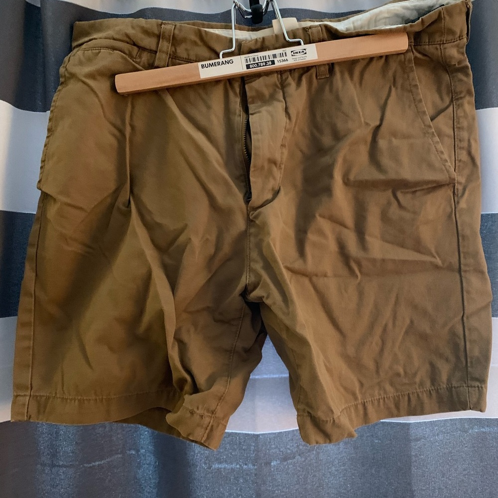 Short khaki shorts